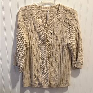 Leo & Nicole Beige V-Neck Cable Knit Sweater large